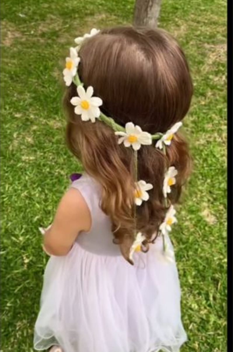 Daisy Crochet Crown – Whimsical Bloom Halo