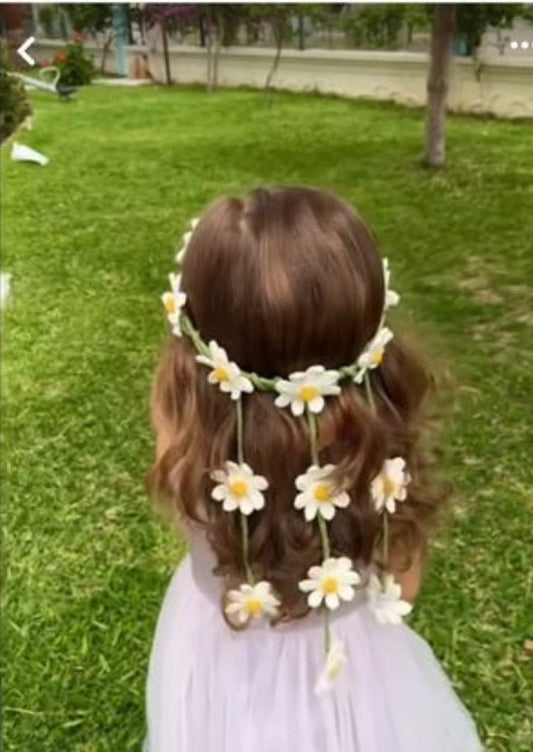 Daisy Crochet Crown – Whimsical Bloom Halo